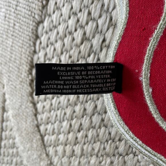 Max Studio Embroidered Cotton Placemats 13x19 Red & Gold Scalloped Set of 4 NEW - Picture 11 of 11